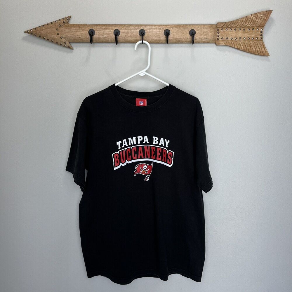 NFL | Tampa Bay Buccaneers Black Spell Out Short Sleeve Shirt Size Large